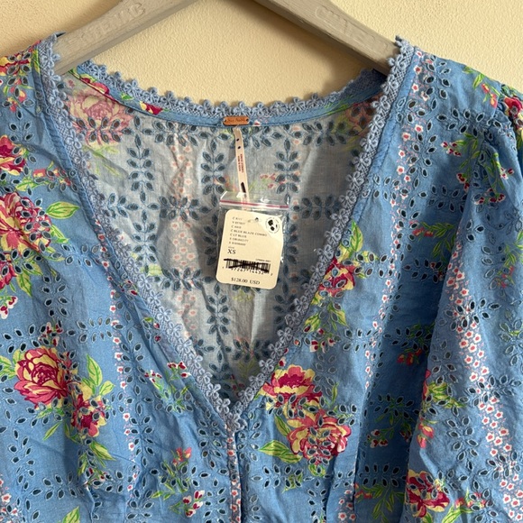 NWT Blossom Eyelet Top xs free people - Picture 3 of 9